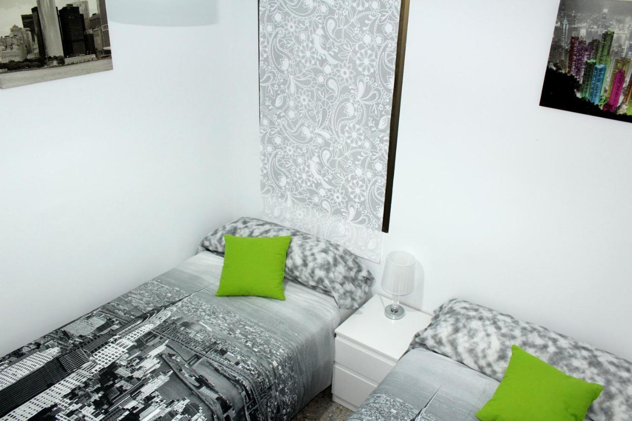 Cosmo Grey Apartment L'Hospitalet de Llobregat Exterior foto